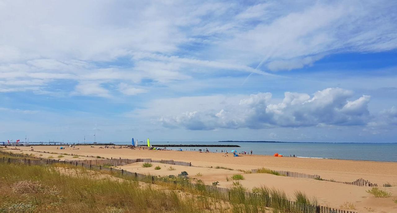 Les Flots - Hotel Et Restaurant Face A L'Ocean - Châtelaillon-Plage 외부 사진